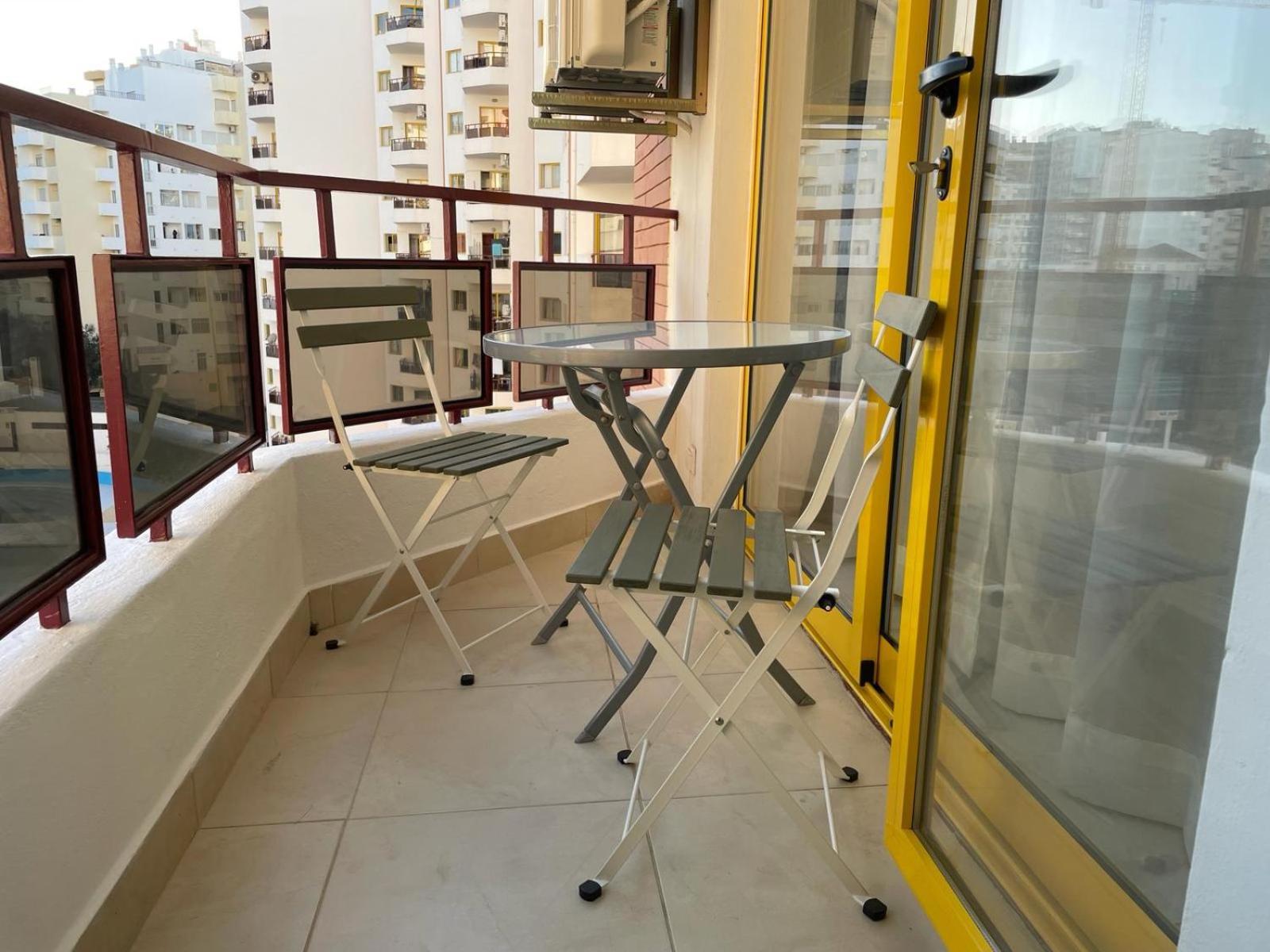 פורטימאו T2 With Pool, 300M From The Beach מראה חיצוני תמונה