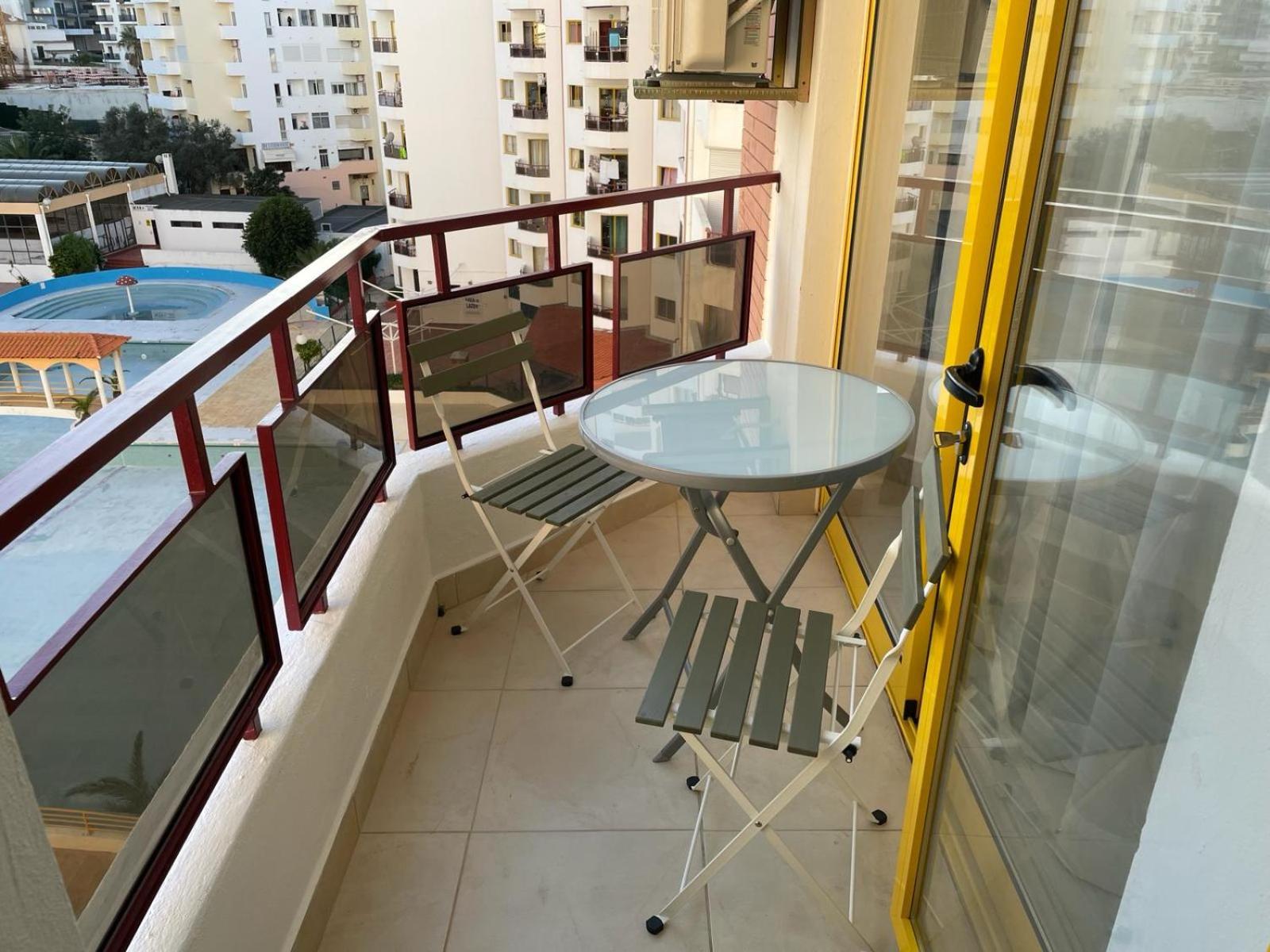 פורטימאו T2 With Pool, 300M From The Beach מראה חיצוני תמונה