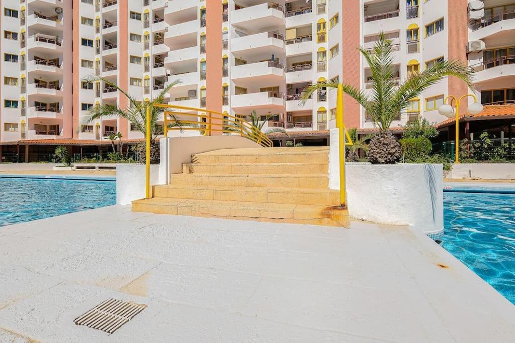 פורטימאו T2 With Pool, 300M From The Beach מראה חיצוני תמונה