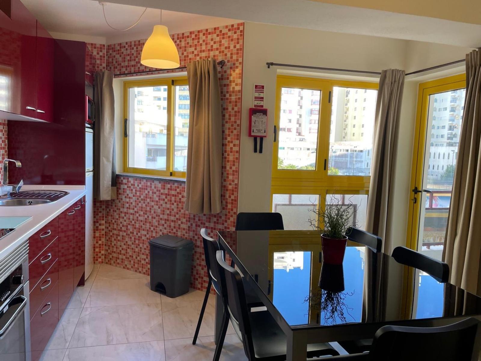 פורטימאו T2 With Pool, 300M From The Beach מראה חיצוני תמונה